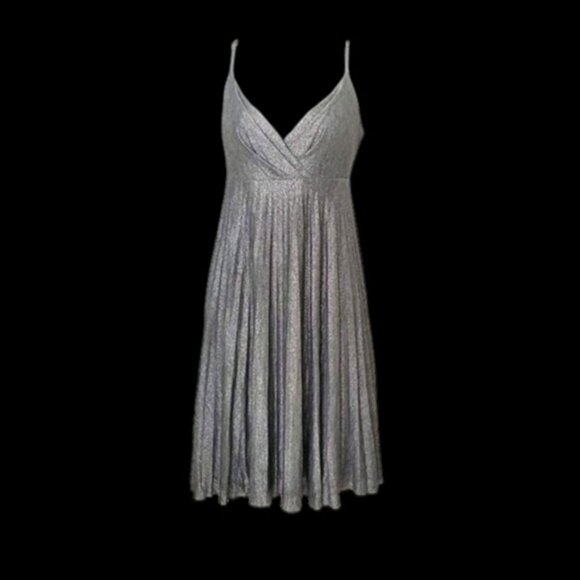 Shimmer Silver Max & Cleo Pleated Midi Slip Dress Sz L Baby Doll - Picture 1 of 9
